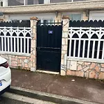 Πανσιόν Dans Un